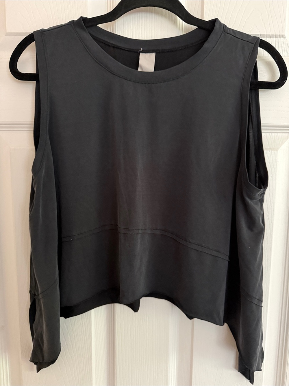 Women's Black Sleeveless Crop Top